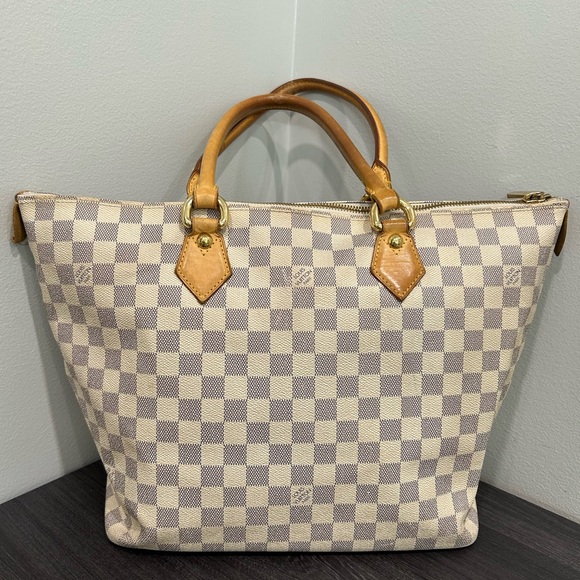 Louis Vuitton Handbags - Louis Vuitton Damier Saleya MM